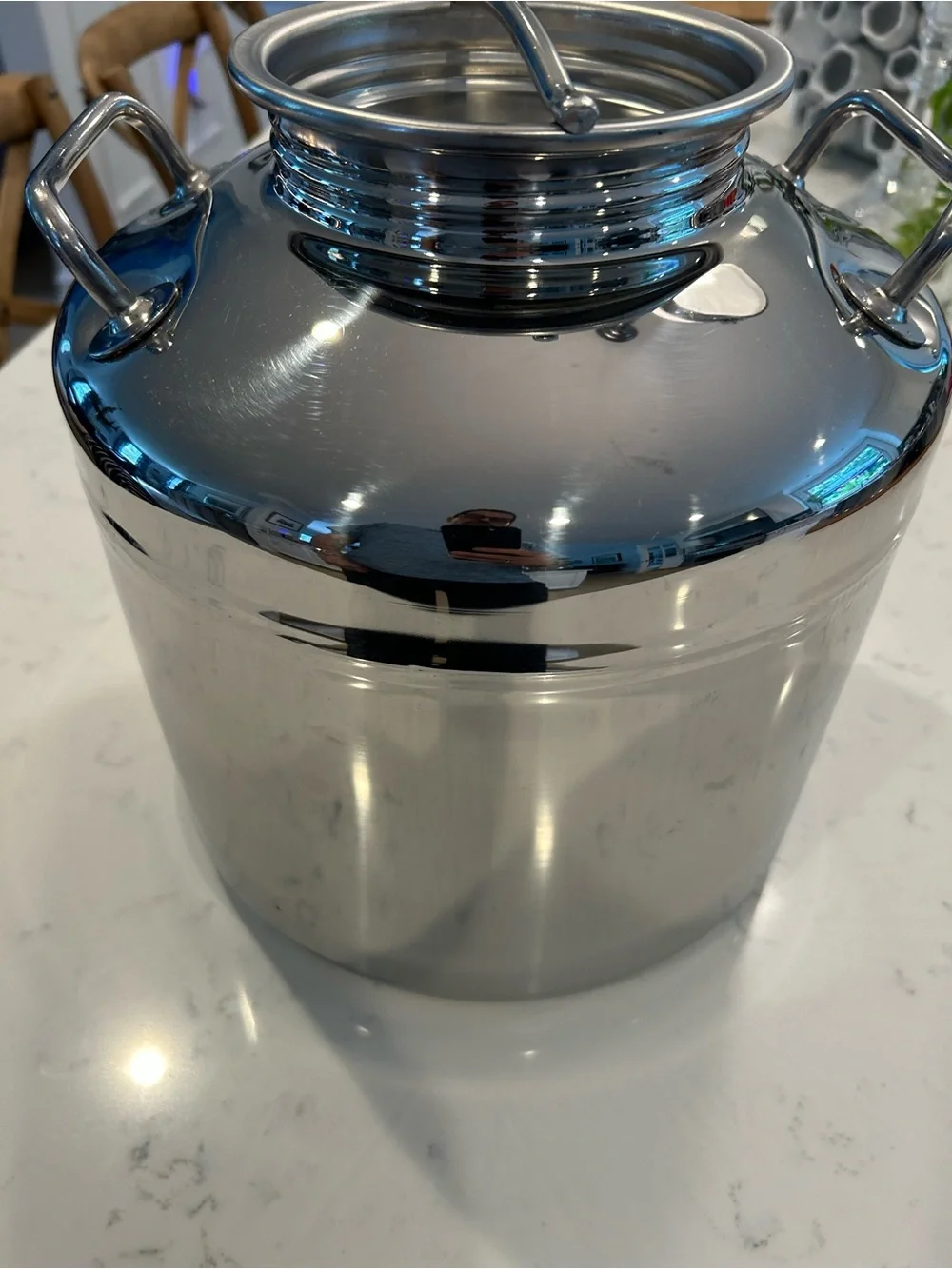 Stainless Steel Beverage Dispenser in Silver